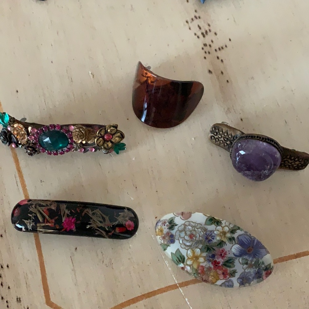 Hair clips
